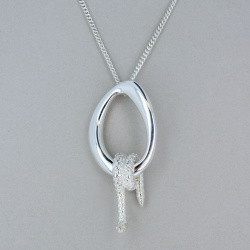 156425_-_straight_on