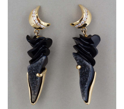 149602_-_straight_on