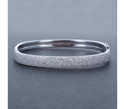 ag83204d-800w_-_straight_on