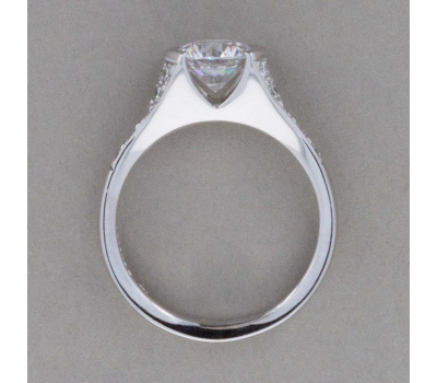 r379-w-dias_-_profile