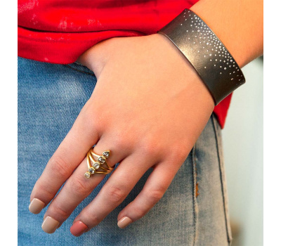 trdr50002_trdb395-cuff-sm_-_lifestyle